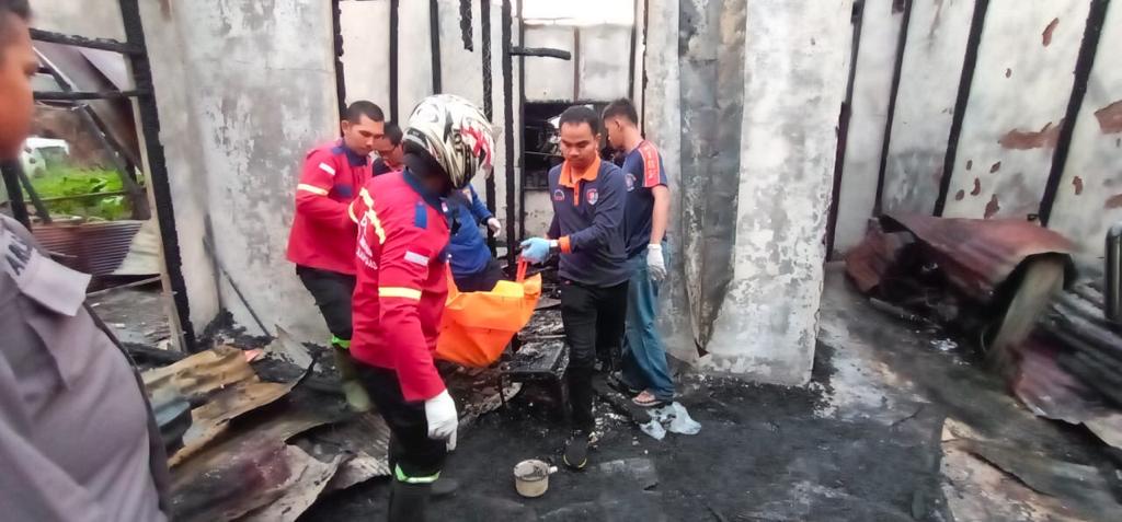 Pastoran Gereja Santo Matius Terbakar di Kapuas, Satu Korban Meninggal Dunia