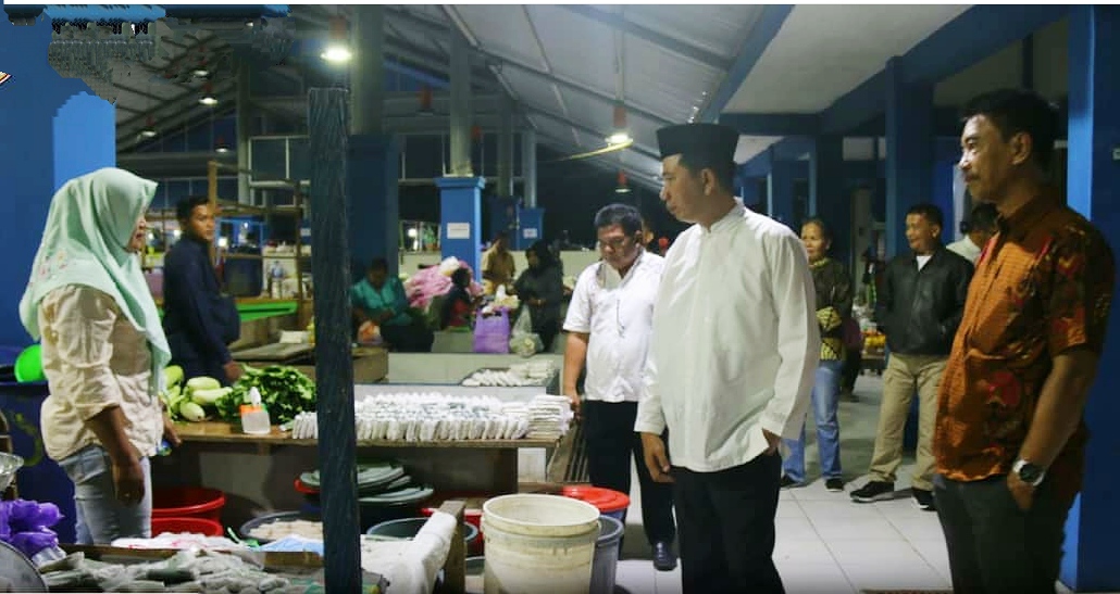 Bupati Barito Utara Dampingi Tim Penilai Pasar