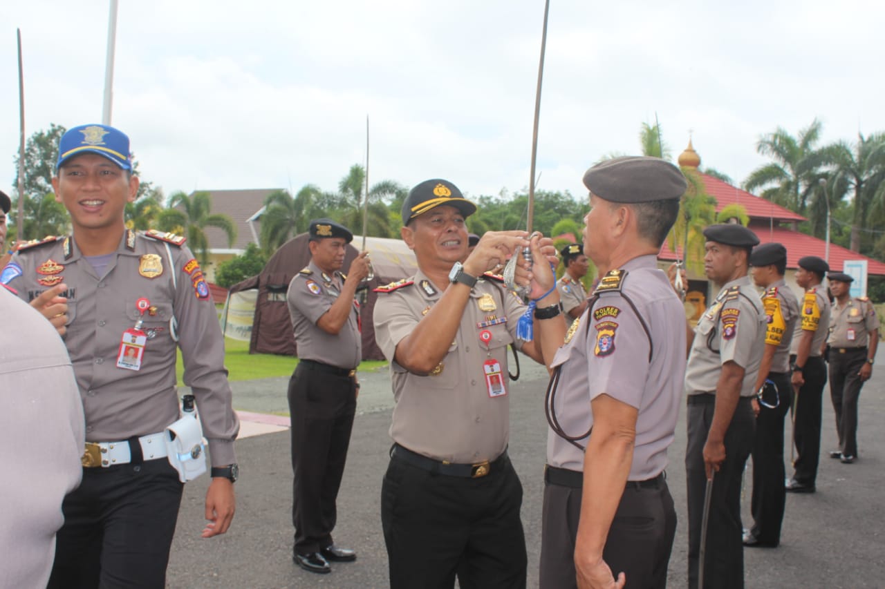 Asah Kemahiran, Perwira Polres Pulang Pisau Rutin Berlatih Pedang Pora