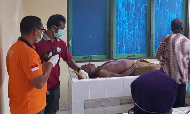 Diduga Over Dosis Buruh Serabutan di Kapuas Ini Tewas di Depan Rumah Warga