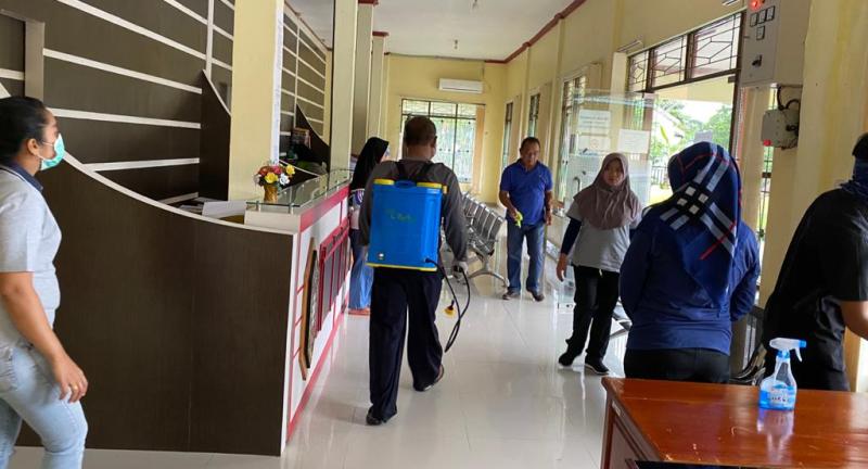 Cegah Penyebaran Covid-19, BPPKAD Pulang Pisau Laksanakan Giat Jumat Bersih