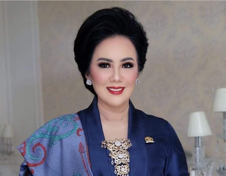 Putri Dayak Ini Suarakan Nasib Peladang Disenayan Melalui RUU Hukum Adat