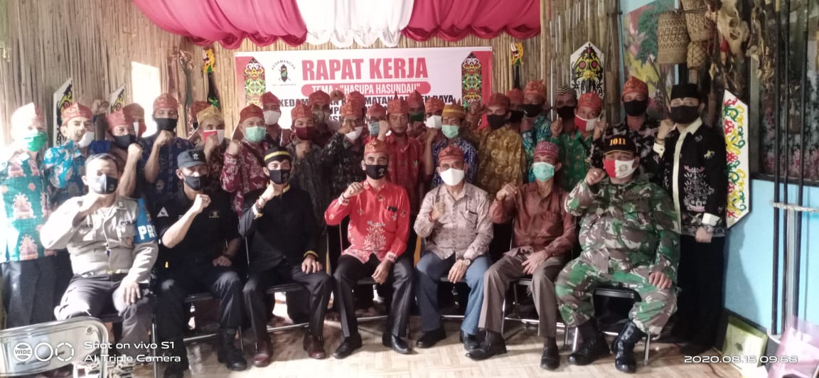 Camat Jabiren Raya Apresiasi Kinerja Kademangan, Meski Bangunan Kantornya Belum Rampung