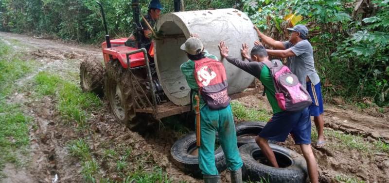 Begini Semangat Warga Desa Sibung dan Dusun Layung Habang Bantu Kegiatan TMMD