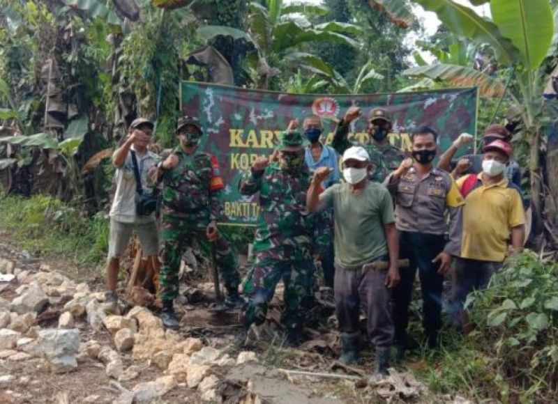 Warga Desa Sibung dan Dusun Layung Habang Inginkan ‘Kemesraan’ Bersama TNI Jangan Cepat Berlalu