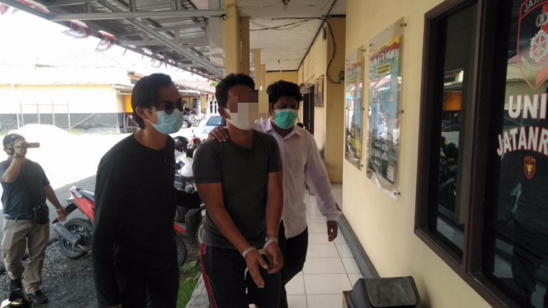 Embat Perhiasan Emas Saat Korban Angkut Barang, Pria Ini Diamankan Polisi