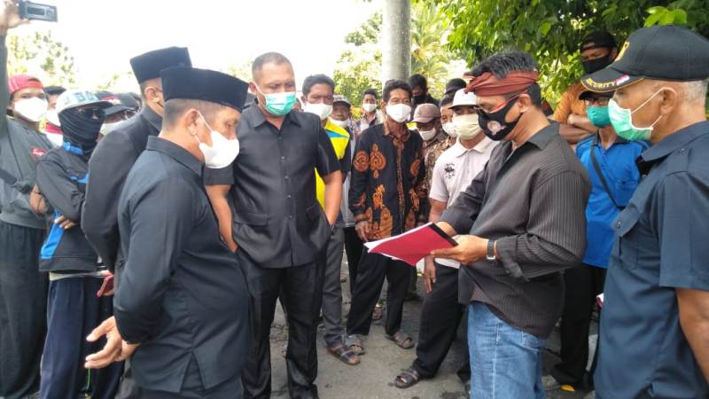 Puluhan Warga Desa Sidorejo Datangi DPRD Kapuas, Ada Apa?