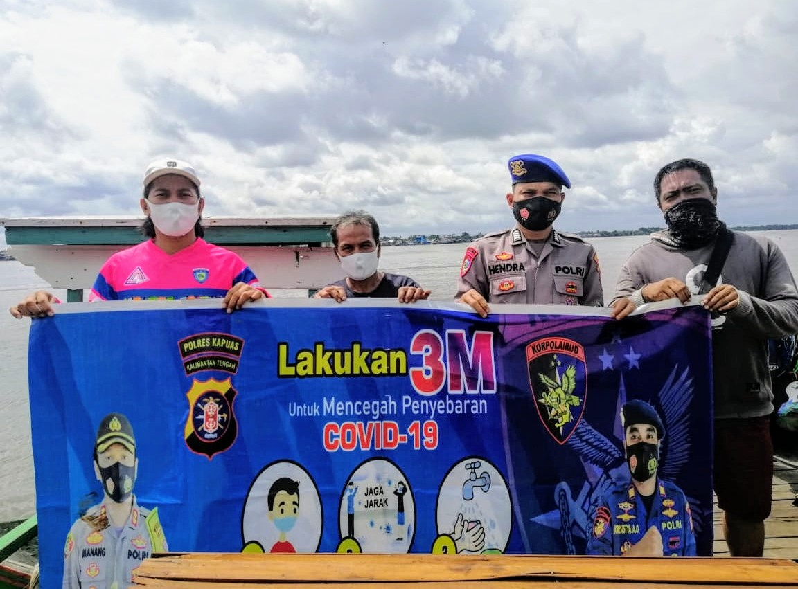 Cegah Penyebaran Covid-19, Satpolair Polres Kapuas Sosialisasikan 3M