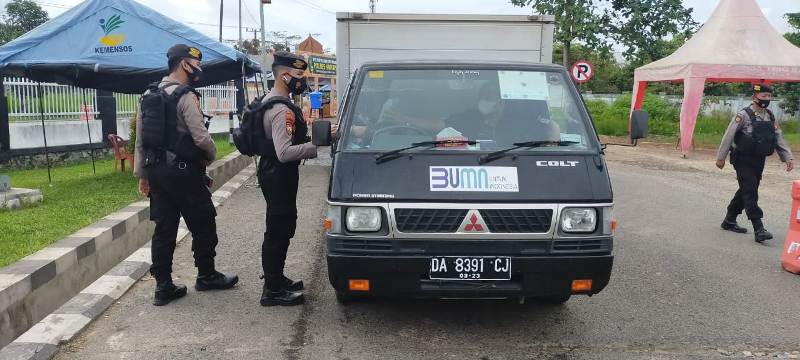 1.369 Unit Kendaraan Telah Putar Balik di Pos Sekat Perbatasan Kalsel-Teng