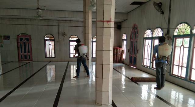 Koramil GBA Semprot Cairan Disinfektan ke Sejumlah Rumah Ibadah