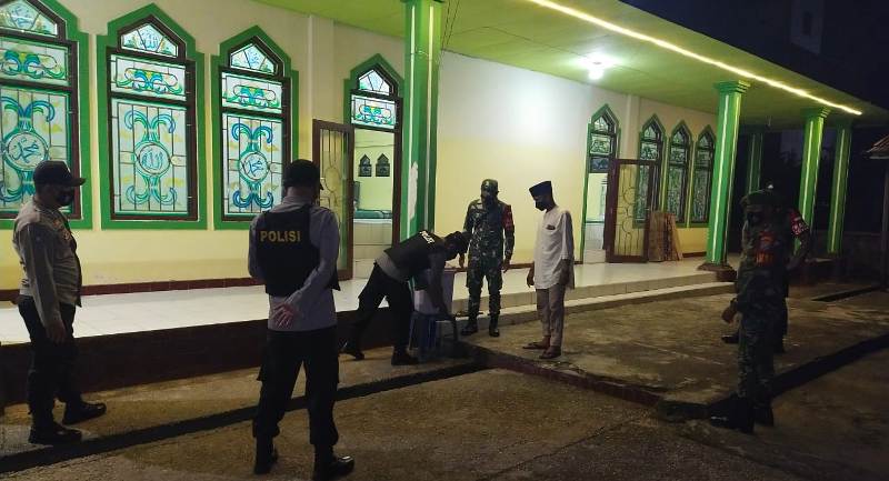Ciptakan Situasi Kondusif, Koramil 1012-08/Mktp Lakukan Pengamanan Malam Takbiran