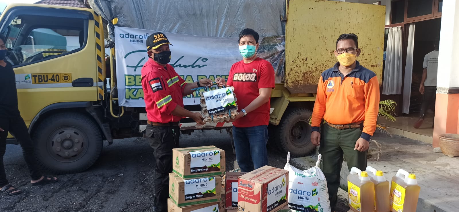 PT Adaro Indonesia serahkan logistik bantuan banjir ke BPBD Kalteng