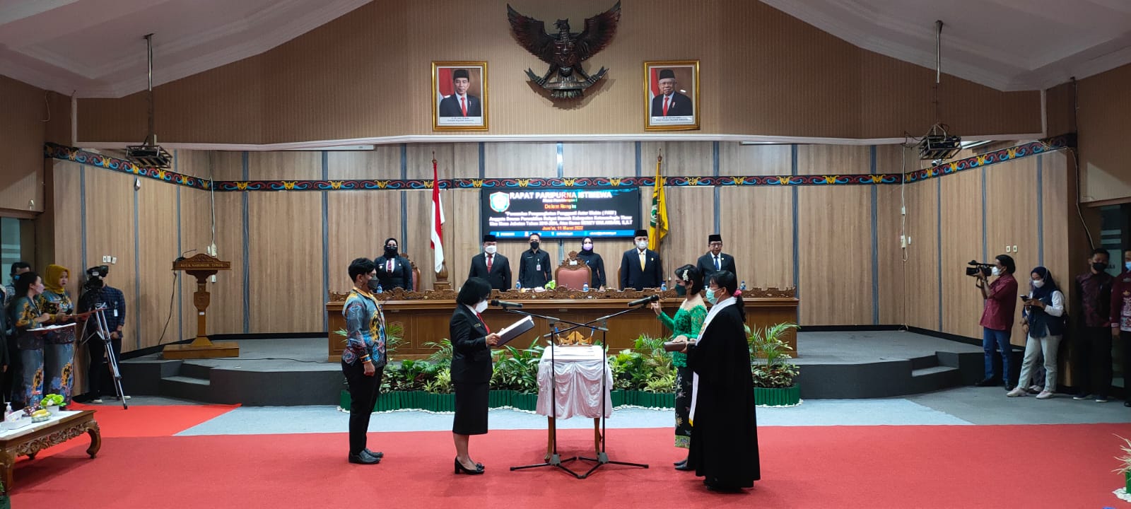 Memey Wulandari Dilantik Menjadi Pengganti Antar Waktu Anggota DPRD Kotim