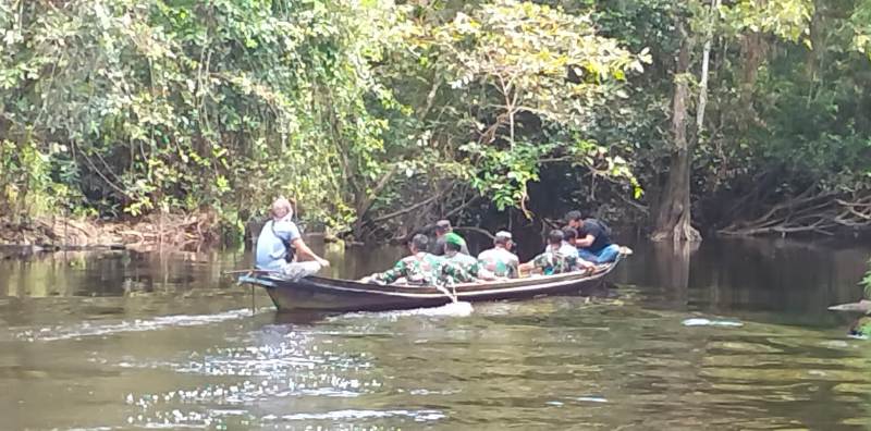 Demi Asa dan Harapan Warga Arus Deras Sungai Ganting Pun Diterobos