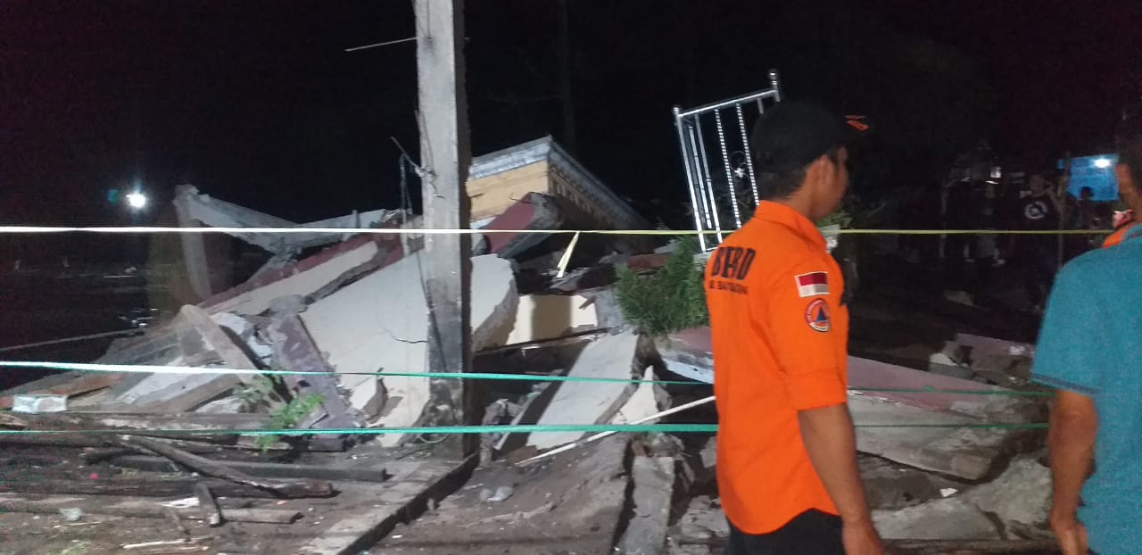 Satu rumah di Buntok Ambruk Akibat Abrasi