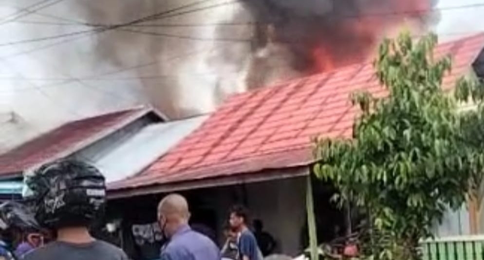 Kebakaran di Kapuas Hanguskan 3 Unit Rumah