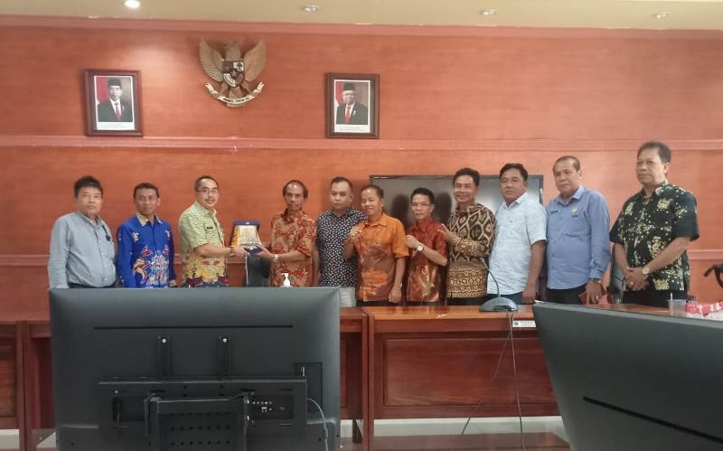 Komisi I DPRD Gunung Mas Konsultasi Terkait Nasib Pegawai Tidak Tetap
