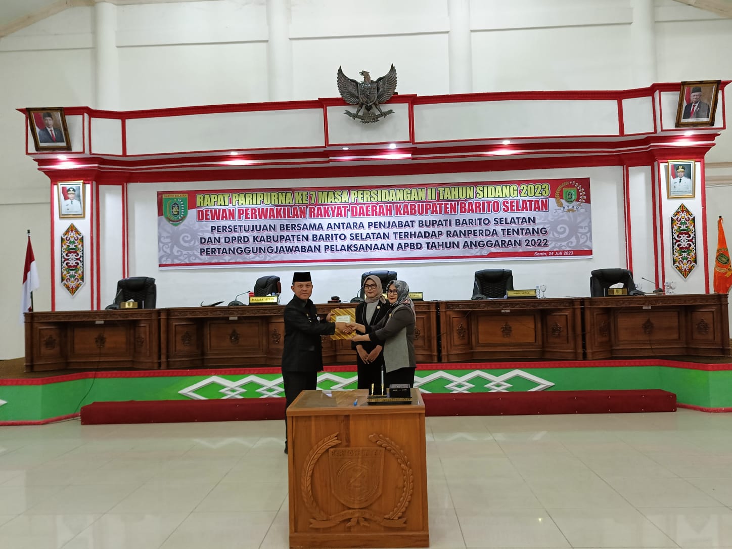 DPRD Bersama Pemkab Barsel Sepakati Raperda Pertanggungjawaban APBD 2022 Menjadi Perda