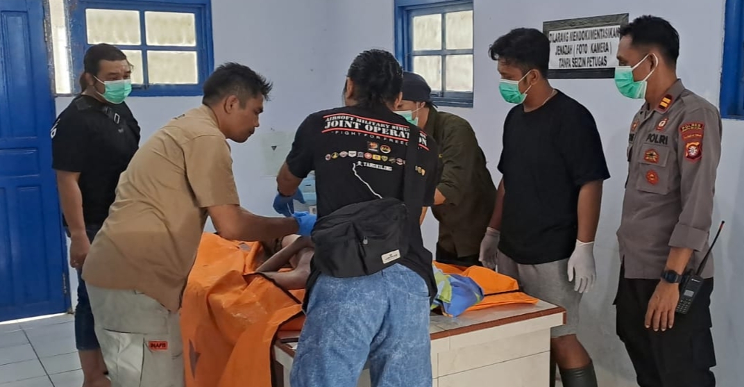 Mayat Seorang Pria Tanpa Identitas Ditemukan Mengapung di DAS Barito