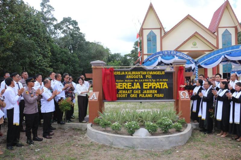 Bupati Pulang Pisau Resmikan Gereja Eppata Jabiren Raya