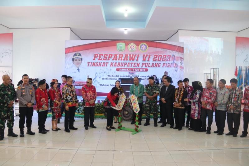 Bupati Pulang Pisau Buka Pesparawi ke VI