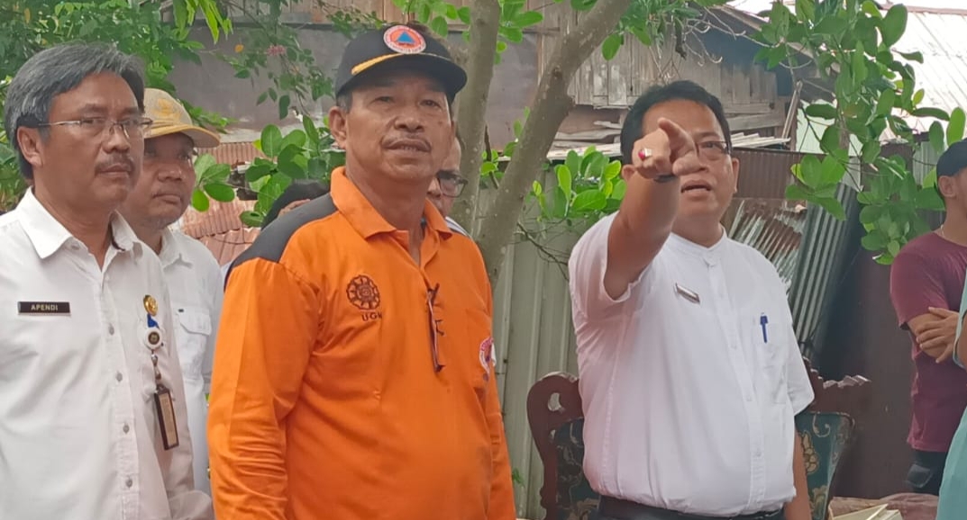 Pj Bupati Kapuas Tinjau Lokasi Kebakaran
