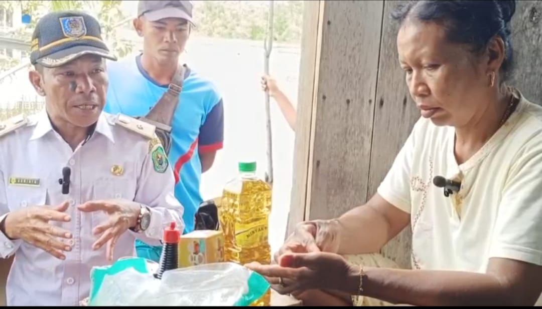 Pemdes Tumbang Mangkutub Salurkan Bantuan Sembako kepada Warga