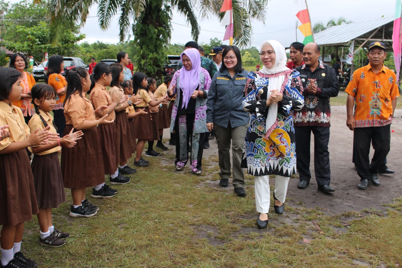 Pj. Bupati Pulpis Kunjungi Sekolah di Kecamatan Kahayan Tengah dan Kecamatan Banama Tingang