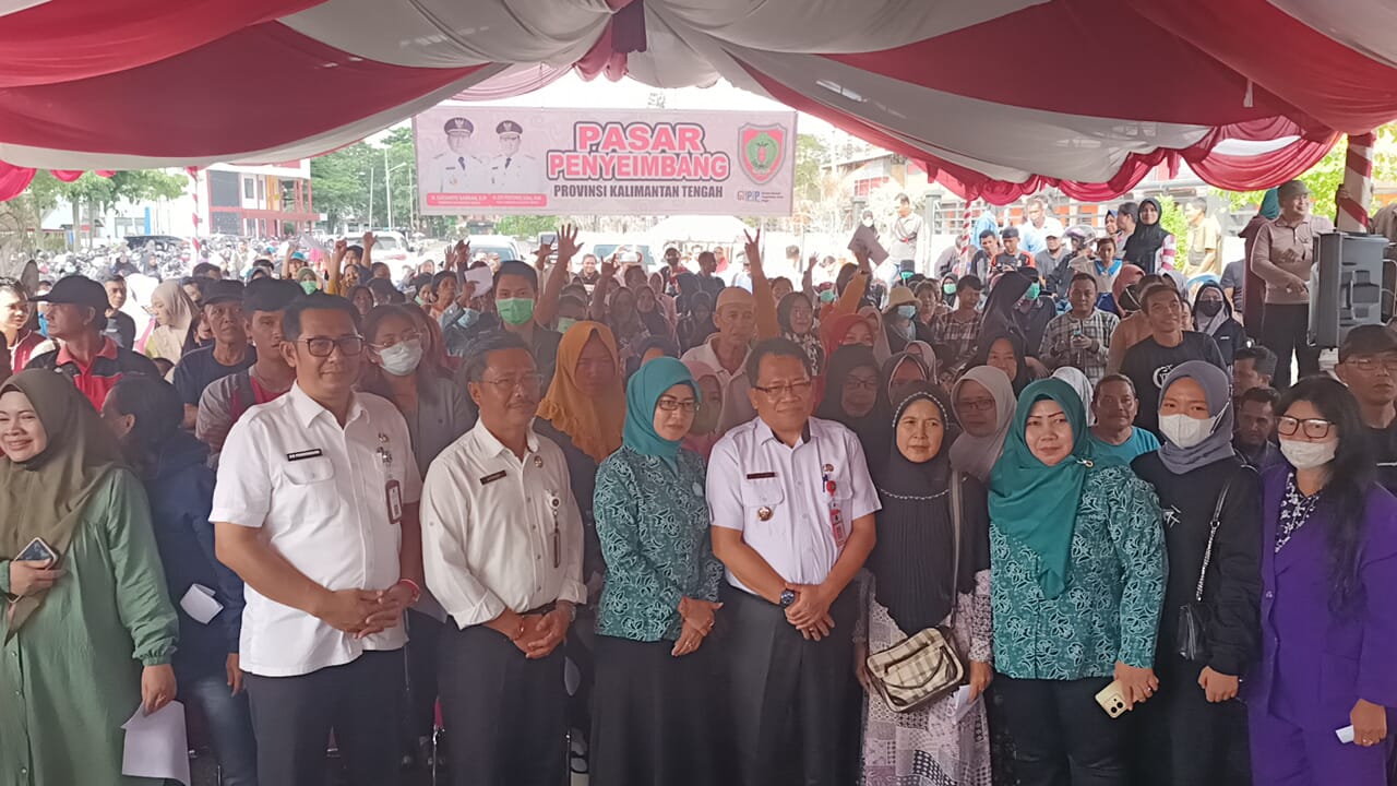 Pj Bupati Kapuas Gratiskan Subsidi Pasar Penyeimbang Bagi Masyarakat