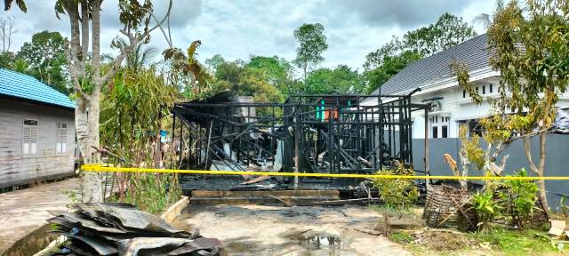Satu Rumah di Kota Buntok Hangus Terbakar