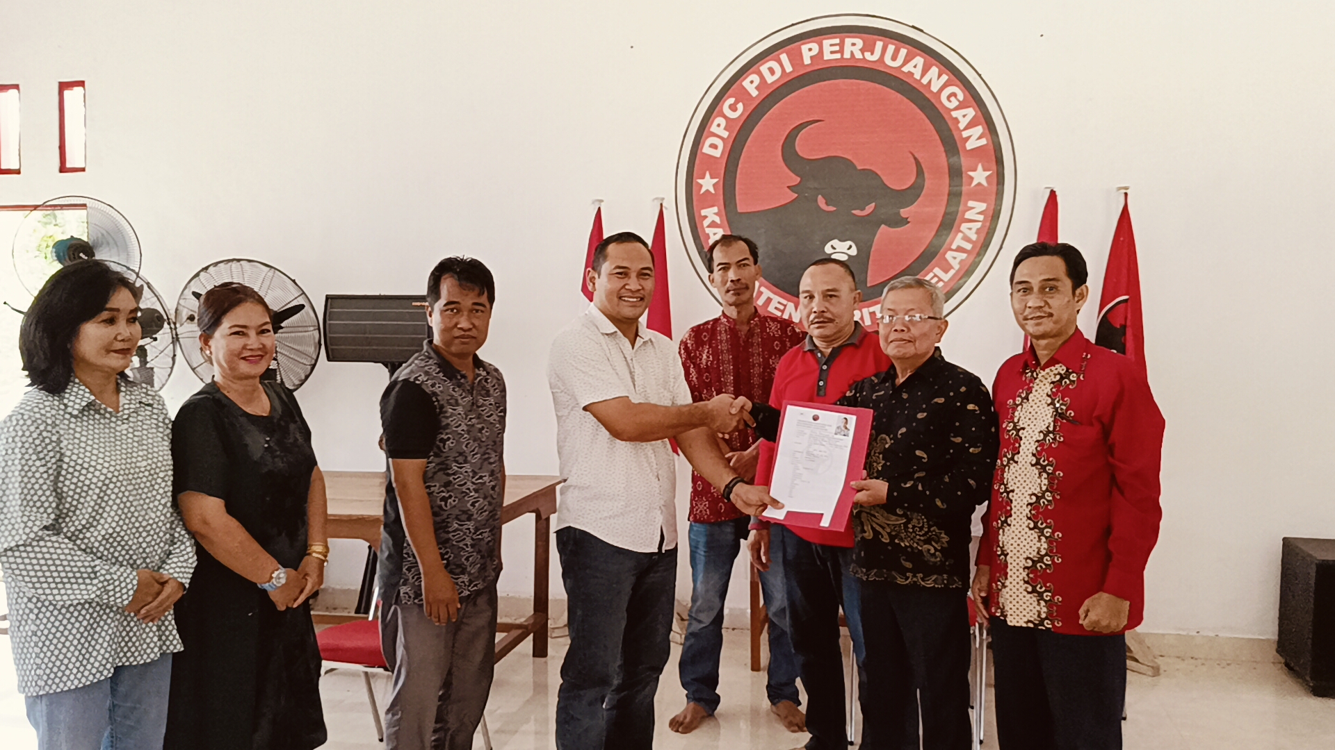 Andika Suharyadi daftar ke PDIP Barsel sebagai bacalon wakil bupati