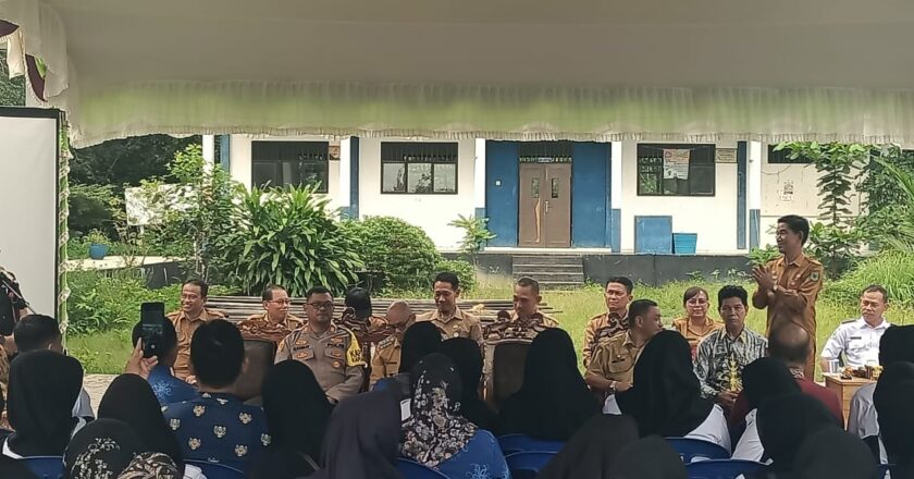 Manfaatkan IPTEK untuk Kemajuan Dunia Pendidikan