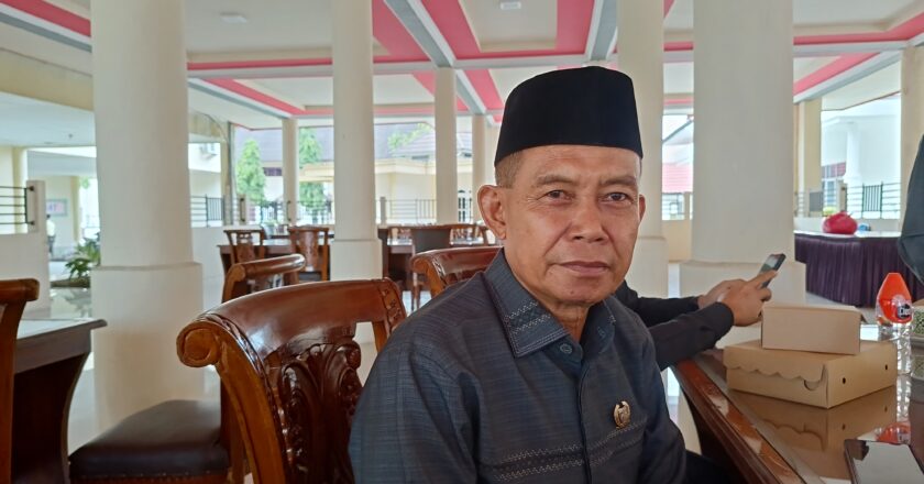 Anggota DPRD Barsel Harapkan Pemkab Terus Tingkatkan Jalan Usaha Tani