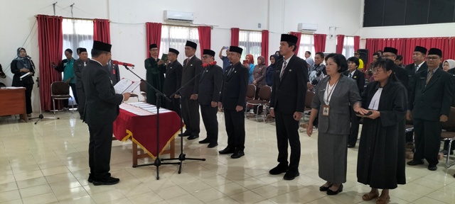 Pj Bupati Barito Selatan Lantik 6 Pejabat Pimpinan Tinggi Pratama
