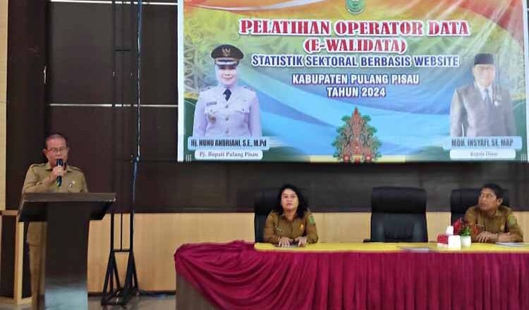 Asisten 1 Setda Pulang Pisau Buka Pelatihan E-Walidata Statistik Sektoral