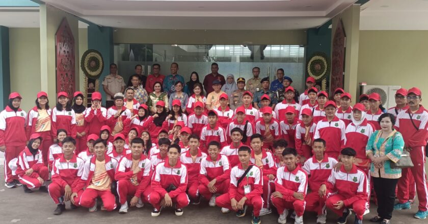 Sekda Kapuas Melepas Atlet Pekan Olahraga Pelajar