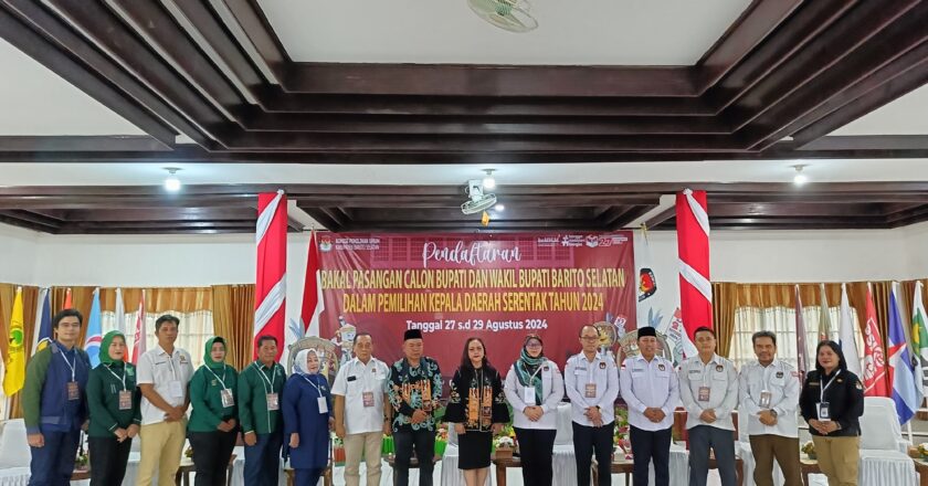 Juana-Tini Rusdihatie Mendaftar Ke KPU Barito Selatan