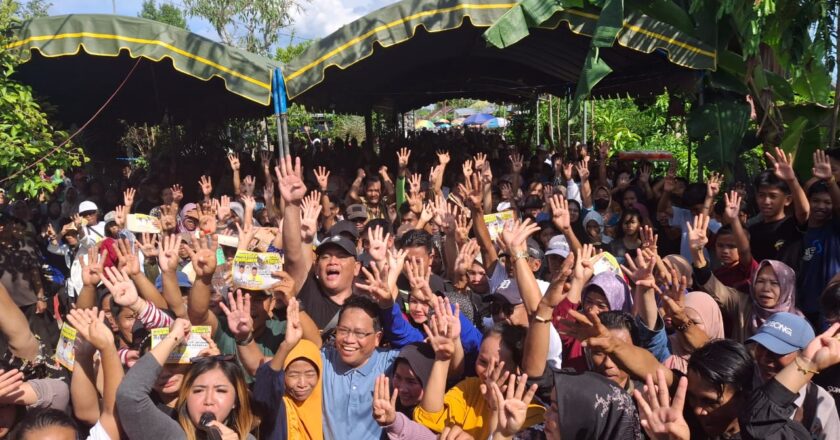 Ribuan Warga Padati Kampanye Paslon Nomor 4 di Mandomai