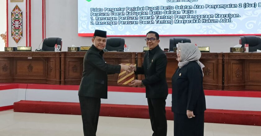Pemkab Sampaikan Dua Raperda ke DPRD Barito Selatan
