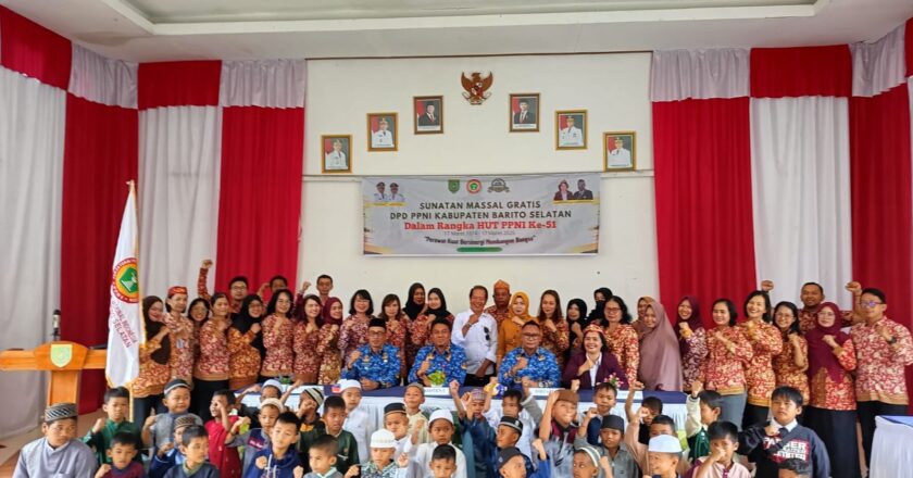 PPNI Barsel Gelar Sunatan Massal Gratis di Kecamatan Dusun SelatanĀ