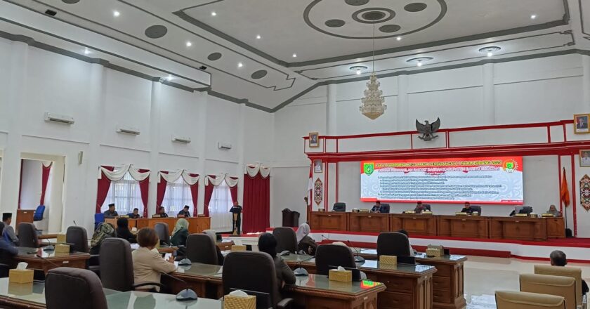 Tiga Fraksi DPRD Barsel Sepakat Empat Raperda Dibahas Ketahap Berikutnya