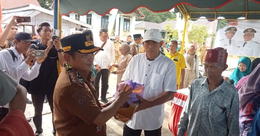 Pemkab Barsel Adakan Pasar Murah Guna Stabilkan Harga Bahan Pokok di PasaranĀ
