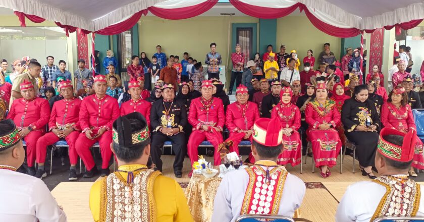 Ritual Adat Ngerunya Digelar untuk Doakan Keselamatan Pemimpin Daerah Kapuas