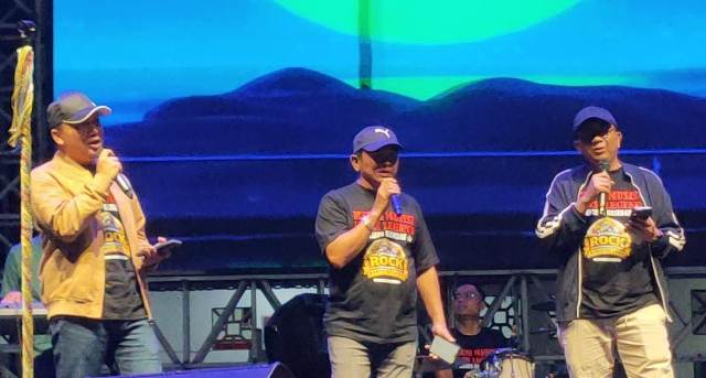 Wakil Bupati Barito Selatan Bersama Kapolres dan Kajari Goncang Panggung Reuni Musisi Rock Legend