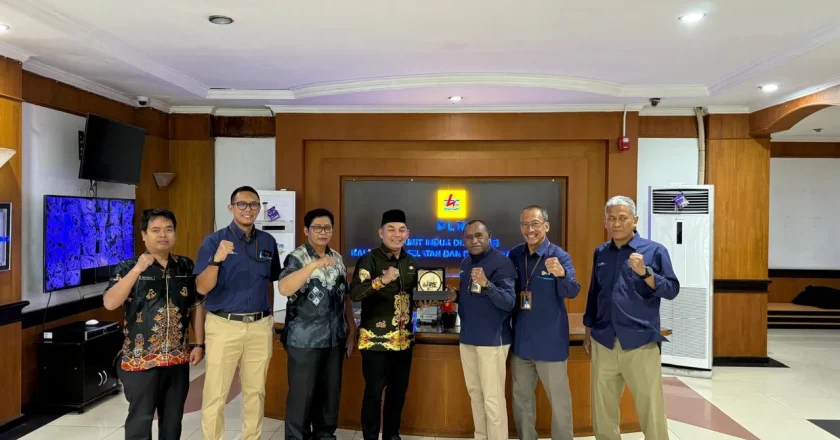 Wabup Rahmanto Muhidin Usulkan Program Listrik Desa 2026 ke PLN