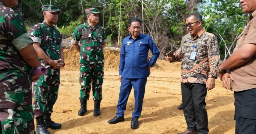 Bupati Murung Raya dan Kodam XXII/Tambun Bungai Tinjau Lokasi Rencana Pembangunan