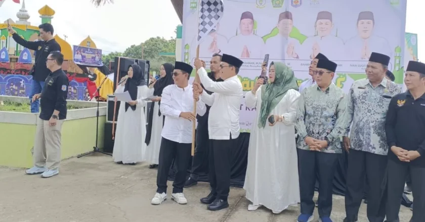 Bupati Heriyus dan Wabup Lepas Peserta Pawai Ta’aruf Meriahkan STQ ke XII
