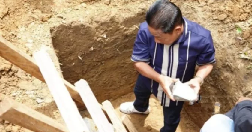 Bupati Murung Raya Heriyus Letakkan Batu Pertama Pembangunan Pastori GPdI Bethesda