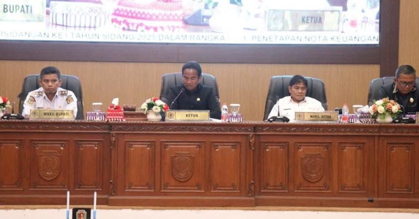 Wakil Bupati Katingan Hadiri Penyampaian Pendapat Akhir Fraksi-Fraksi DPRD