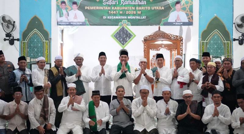 Bupati Barut Serahkan Hibah Rp3 Miliar untuk Masjid Jami An-Nur Montallat II